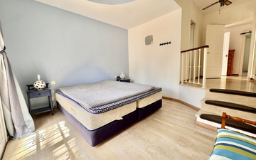Property slide 10
