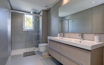 Property slide 17
