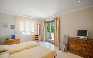 Property slide 21