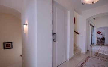 Property slide 21