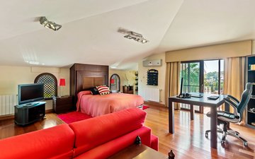 Property slide 4
