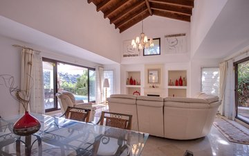 Property slide 10