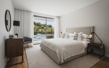 Property slide 10