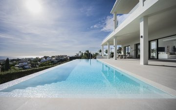 Property slide 32