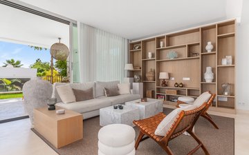 Property slide 32