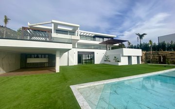 Property slide 17