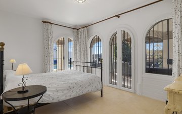 Property slide 25