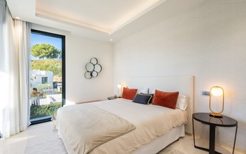 Property slide 10