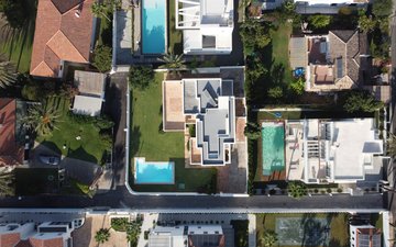 Property slide 32