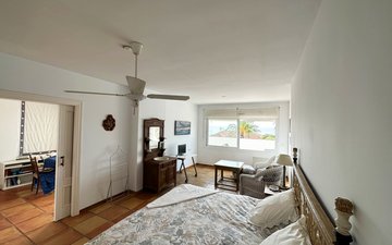 Property slide 18