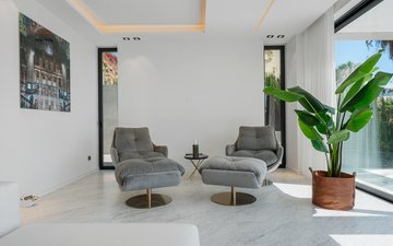 Property slide 10