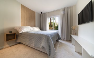Property slide 20