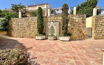 Property slide 19