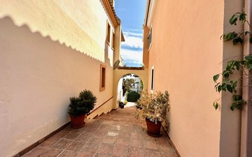 Property slide 40