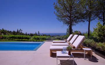 Property slide 8