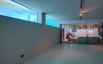 Property slide 18