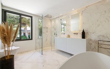 Property slide 20