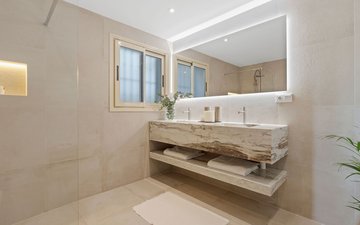 Property slide 20