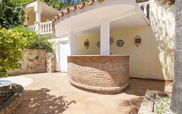 Property slide 18