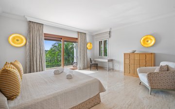 Property slide 40