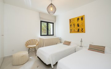 Property slide 20
