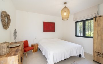 Property slide 22