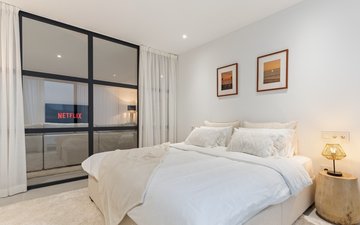 Property slide 20