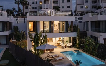 Property slide 10