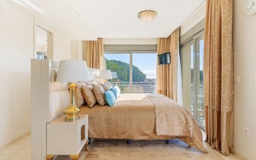 Property slide 20