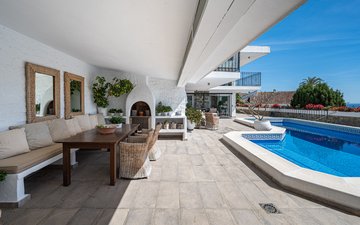 Property slide 15