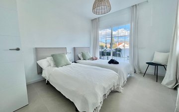 Property slide 14