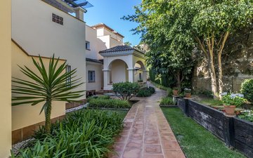 Property slide 40