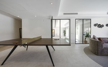 Property slide 44