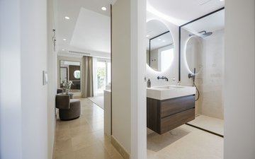 Property slide 31