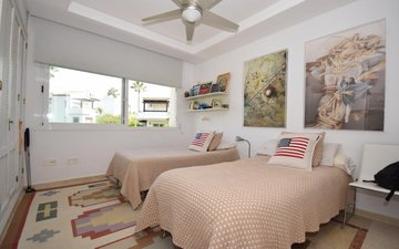 Property slide 18