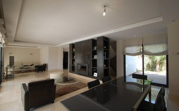 Property slide 10
