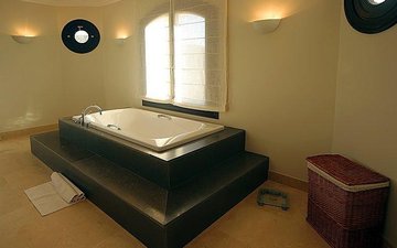 Property slide 20