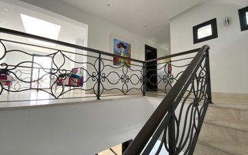 Property slide 10