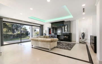 Property slide 18