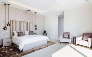 Property slide 18