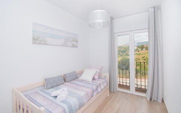 Property slide 16