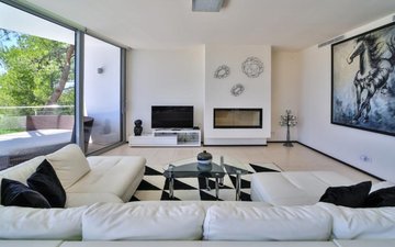 Property slide 18