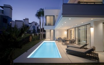 Property slide 16