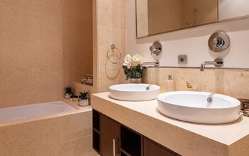 Property slide 21