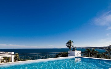 Property slide 10