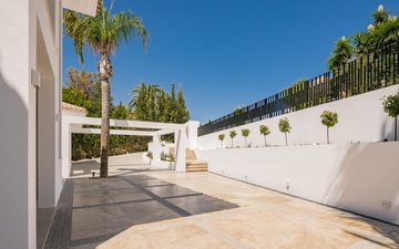 Property slide 19