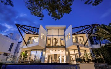 Property slide 18