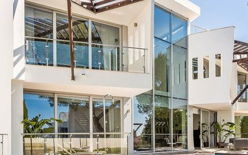 Property slide 25
