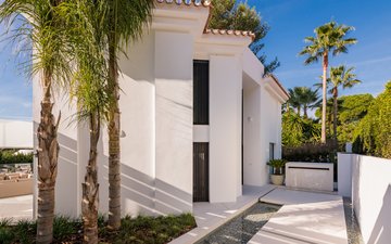 Property slide 32