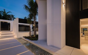 Property slide 25